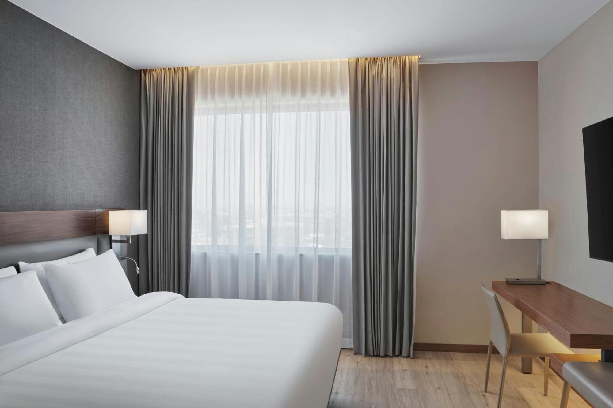 Ac Hotel By Marriott Saltillo Exterior photo