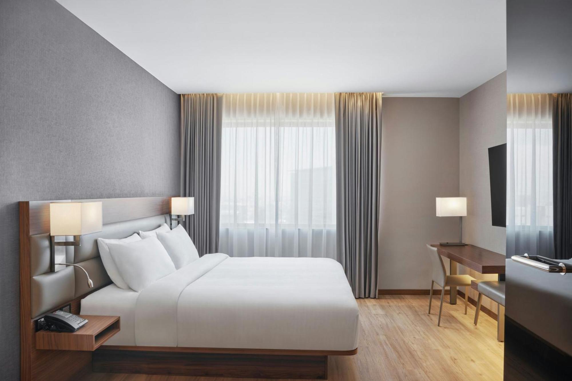 Ac Hotel By Marriott Saltillo Exterior photo