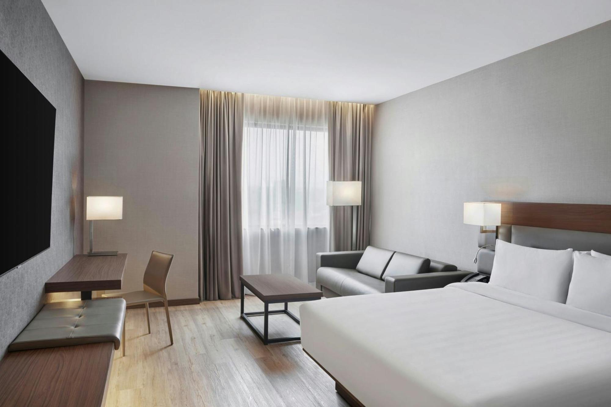 Ac Hotel By Marriott Saltillo Exterior photo