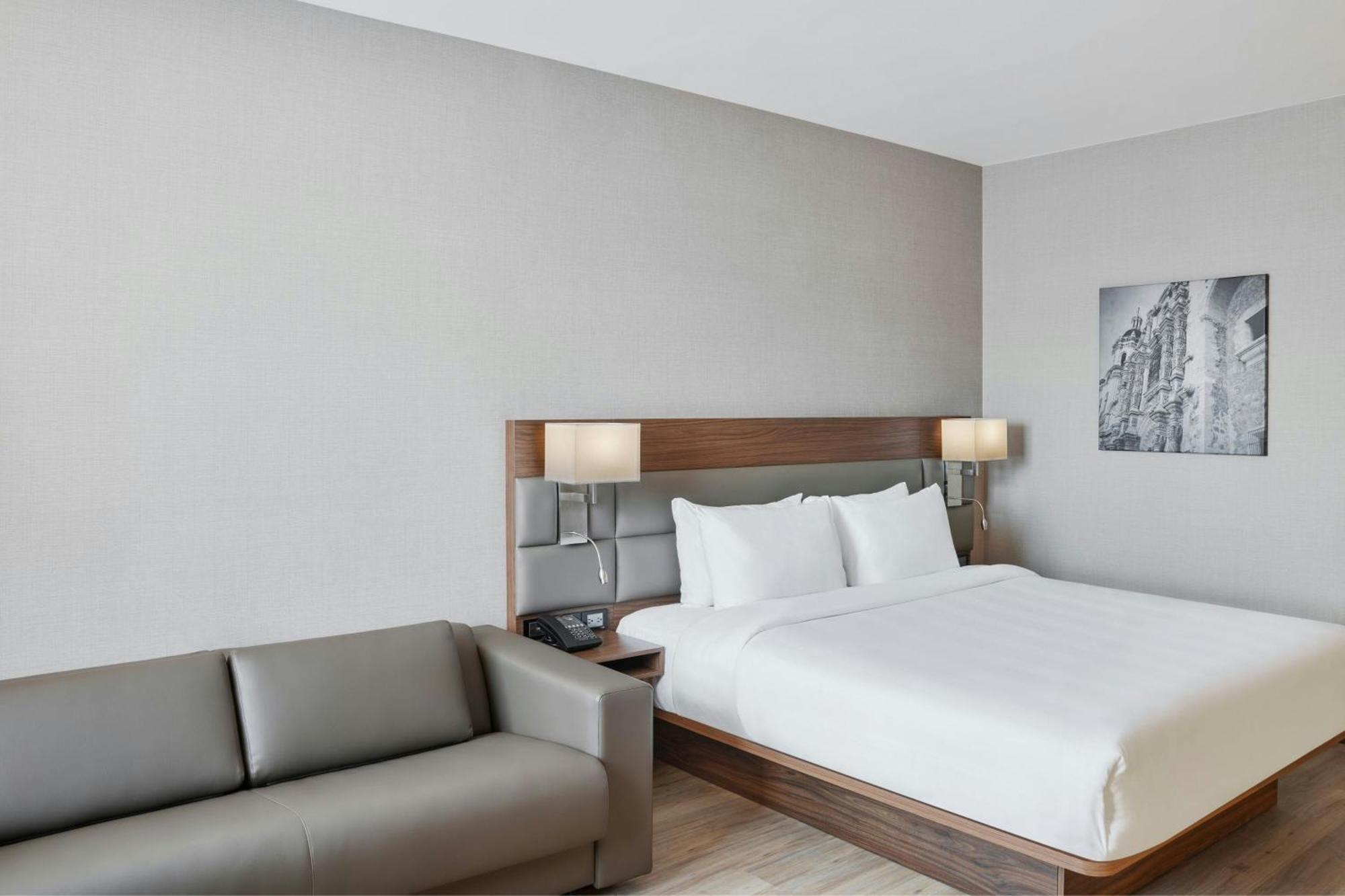 Ac Hotel By Marriott Saltillo Exterior photo